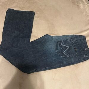 7 Famk size 29 inseam is 32 A pocket